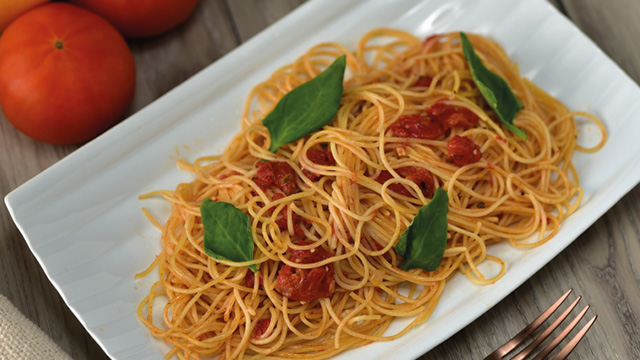 Espaguetis en salsa de tomate	